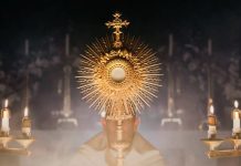 Corpus Christi reúne fiéis e colore ruas de Presidente Prudente com demonstração de fé