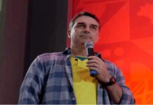 Flávio Bolsonaro defende ‘pragmatismo econômico’ durante abertura da Feicorte em Presidente Prudente