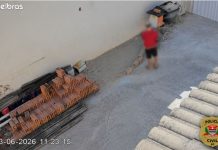 Homem escala portão, furta fio elétrico e acaba preso em Pirapozinho