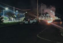 VIDEO: Carro bate em poste com transformador e deixa parte do bairro João Domingos Netto sem energia