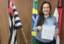 Vereadora Sara Lopes tem projeto de lei aprovado para criação da “Carteirinha da Mãe Atípica”