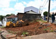 Operação reúne Prefeitura e forças policiais para revitalizar terreno na Vila Brasil