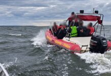 Temporal com ventos fortes provoca naufrágio de duas embarcações no Rio Paraná