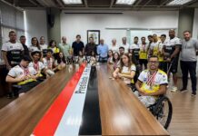 Prefeito recebe atletas da Apop por conquista de 59 medalhas no Paulista de Paranatação