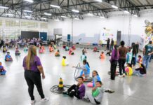 Comemoração do Dia das Crianças reúne cerca de 300 crianças e adolescentes no Projeto Aquarela
