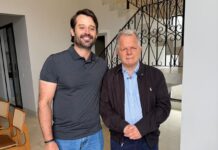 Reeleito para o 12º mandato, Mauro Bragato agradece confiança da população ao lado de Guilherme Piai e declara apoio a Flávio Bolsonaro